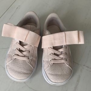 Toddler Girls Pink Sparkle velcro Puma Sneakers